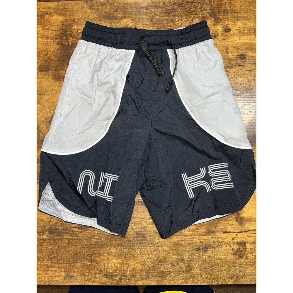 Nike Boys' NSW Amplify Woven Shorts Small NWT